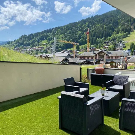 Apartment Avec Terrasse Au Pied Des Pistes, Centre Des Gets, 3 Etoiles, 6 Pers., Animaux Acceptes - Fr-1-623-280